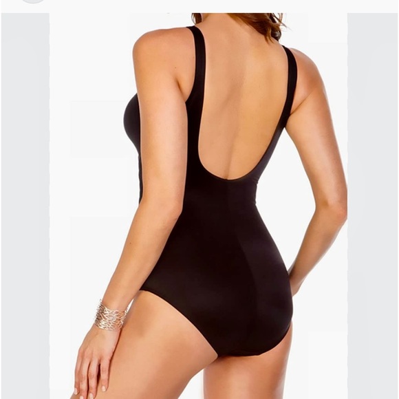 NWT MIRACLESUIT 14 BLACK OCEANERS UNDERWIRE BRA TOP LOOK 10 POUNDS LIGHTER - Picture 2 of 13